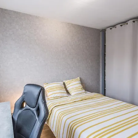 Daire Spacieux - 6 Personnes - Parking Gratuit Saint-André-les-Vergers